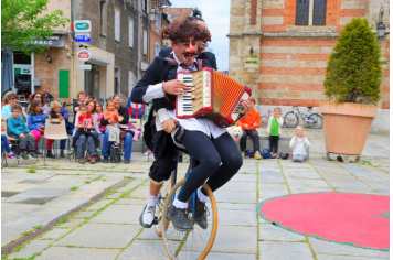Festival Grési'clown Mairie-d'Alelvard-les-Bains Bernadette Buzaré